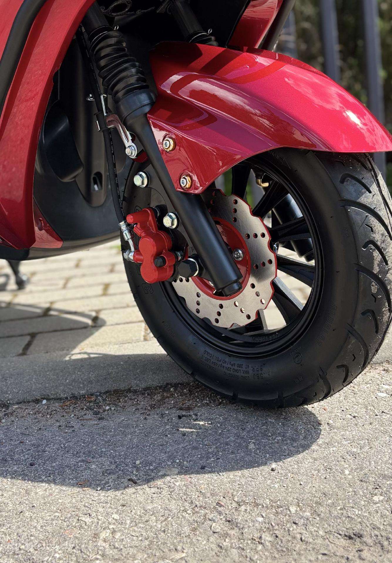 Yamaha Cygnus 49cc, scooters / mopeds