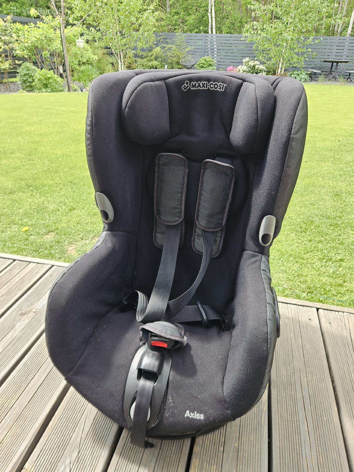 Pasukama automobilinė kėdutė Maxi-cosi Axiss 9-18k