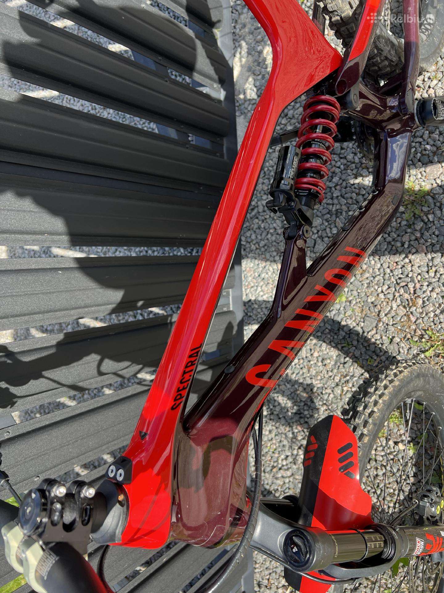 Kalnų dviratis Canyon 27.5″