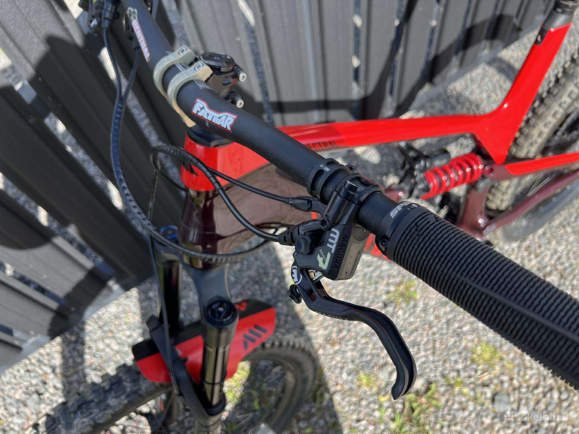 Kalnų dviratis Canyon 27.5″