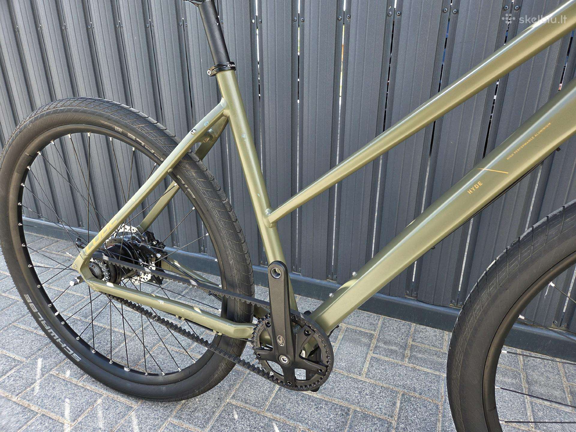 Hybrid bike Cube 29″