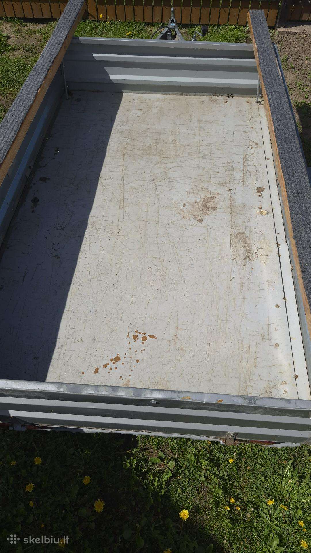 Bazaltas, passenger car trailers