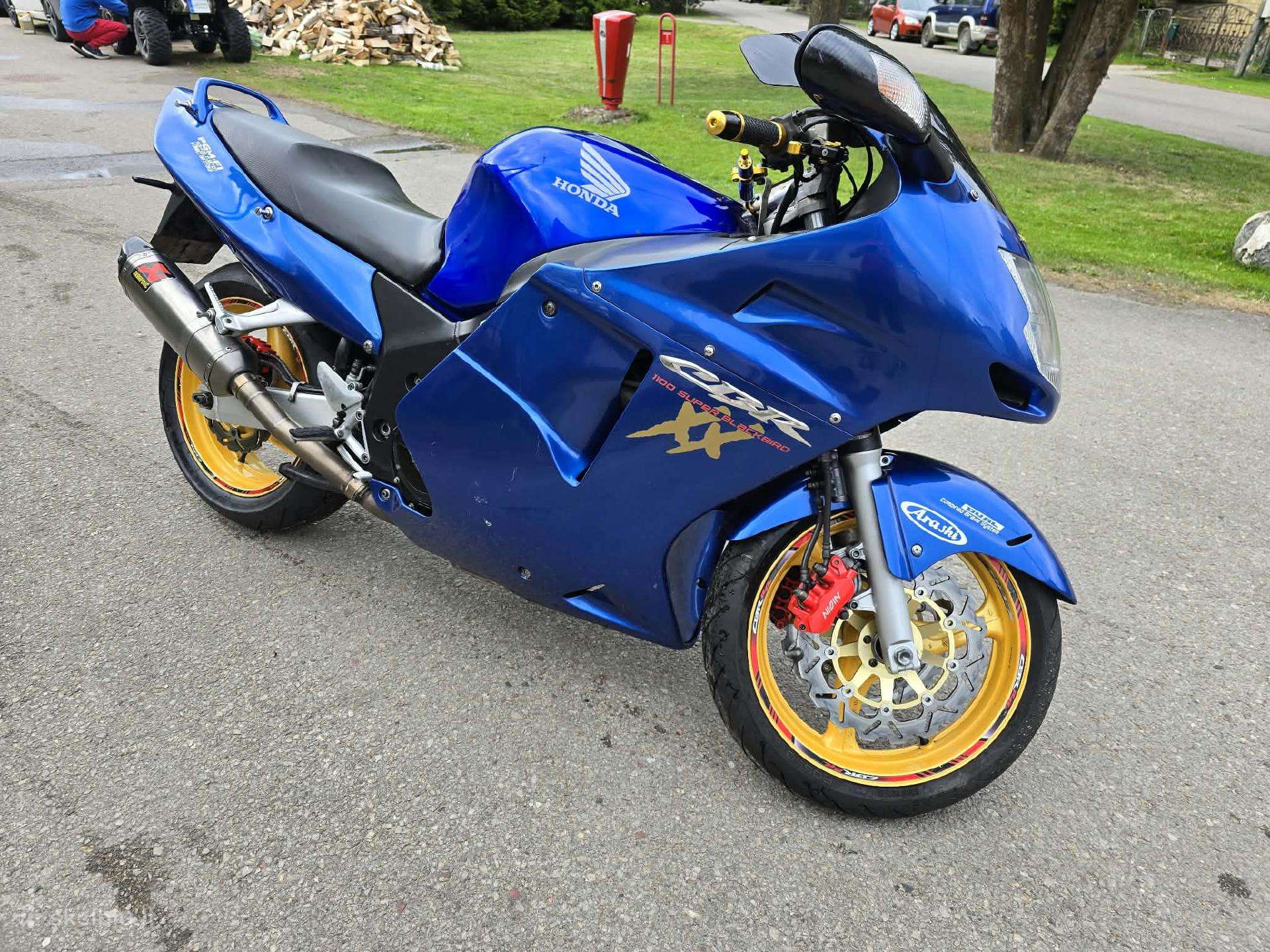 Honda CBR 1100cc, спортбайки / superbikes