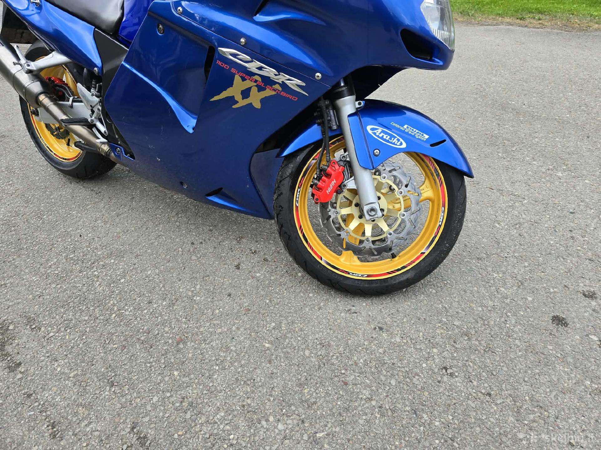 Honda CBR 1100cc, спортбайки / superbikes