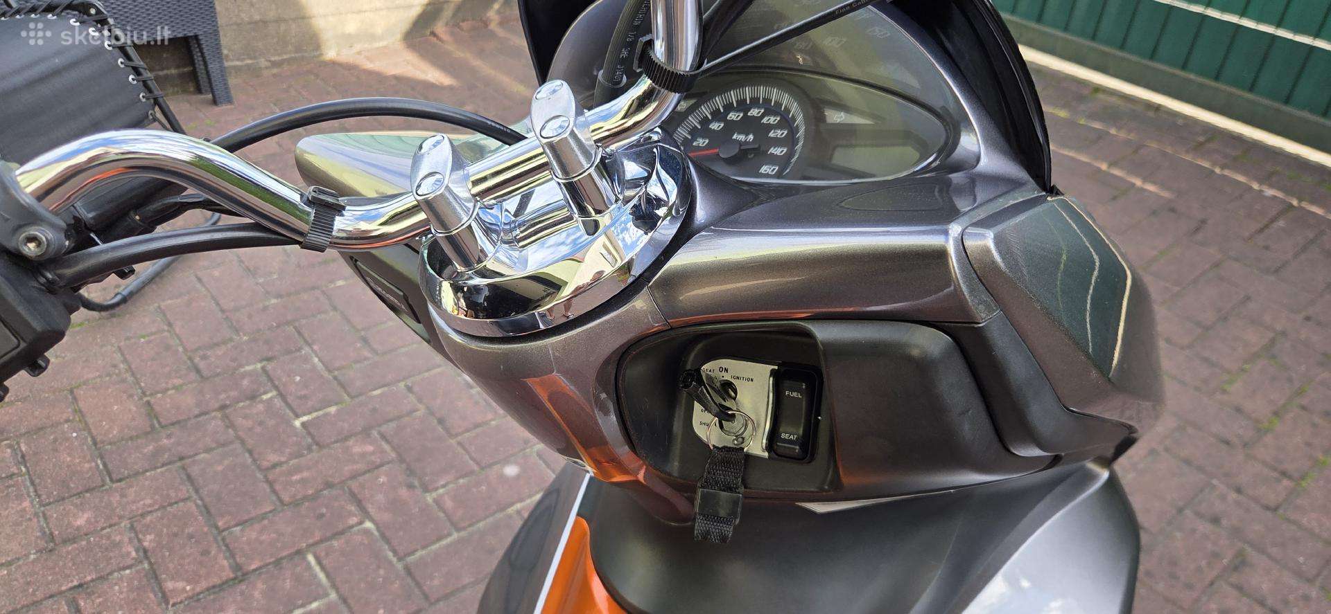 Honda PCX 125cc, motoroleriai / mopedai