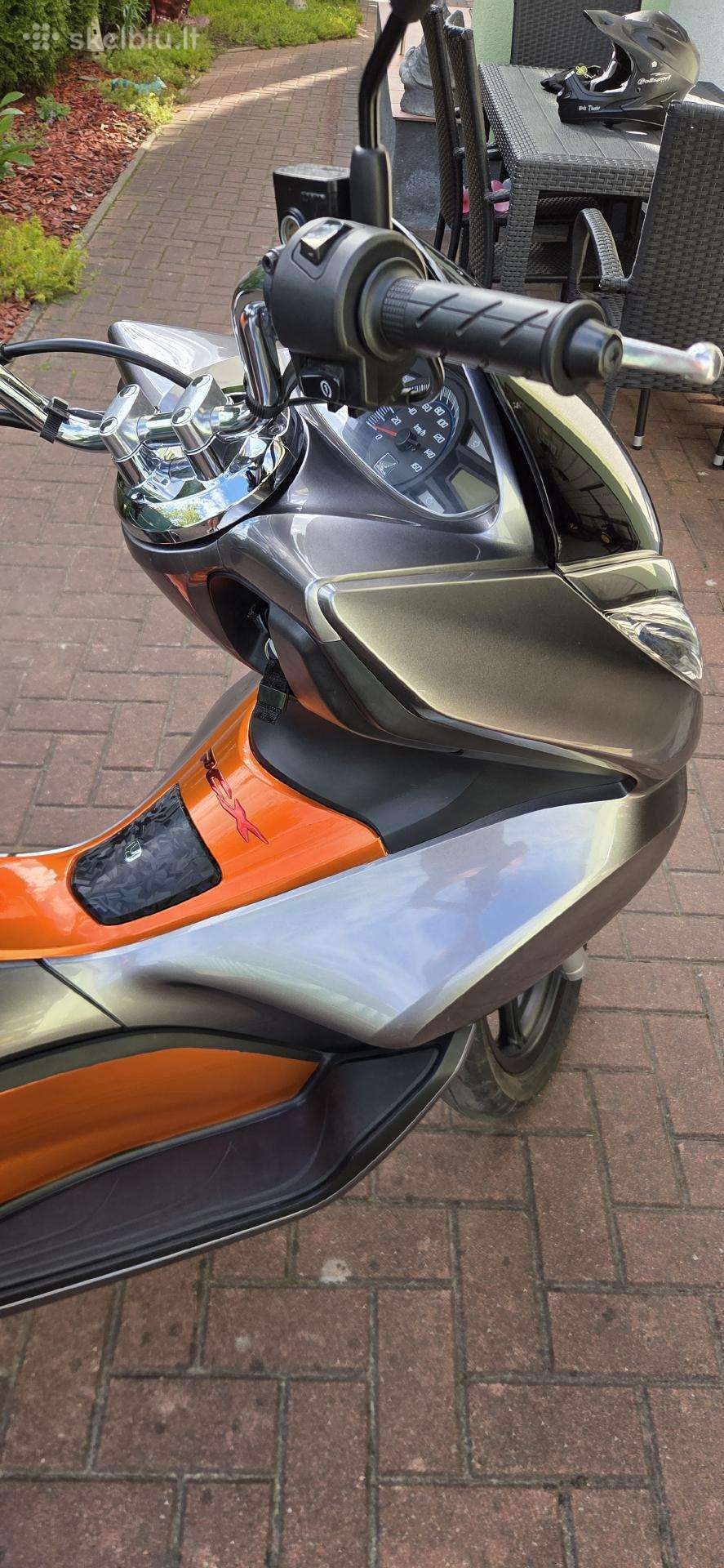 Honda PCX 125cc, motoroleriai / mopedai