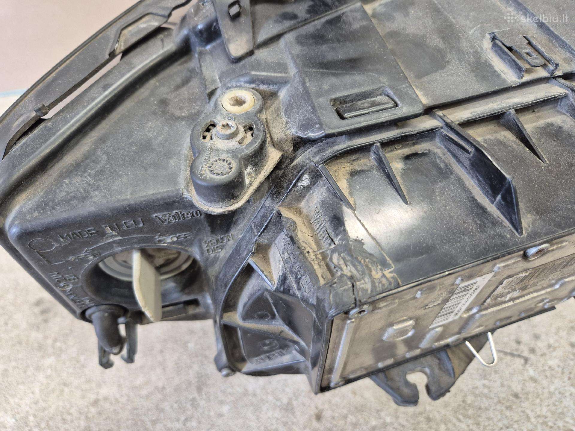 Audi A4 žibintai