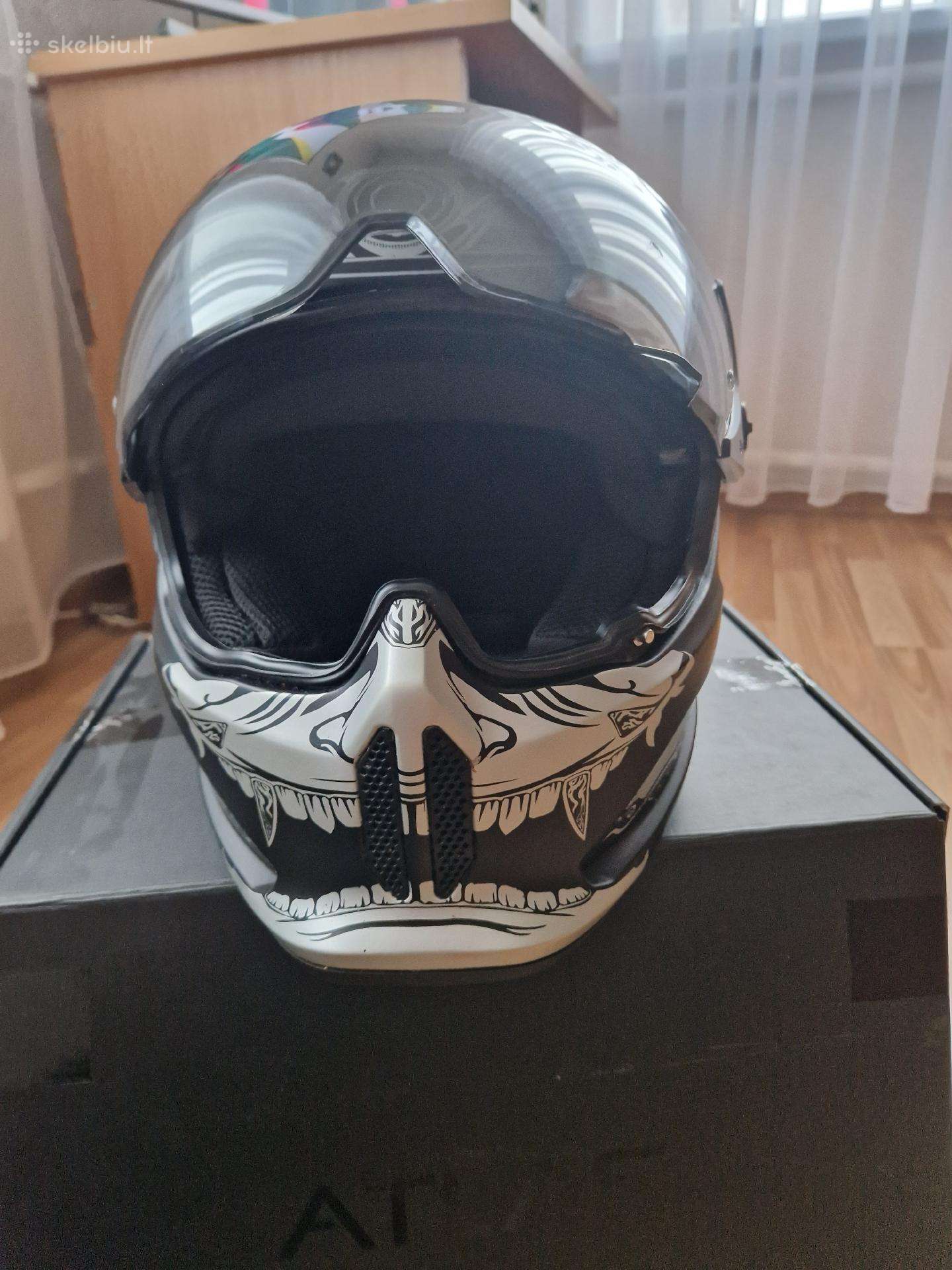 -Kita-, full-face