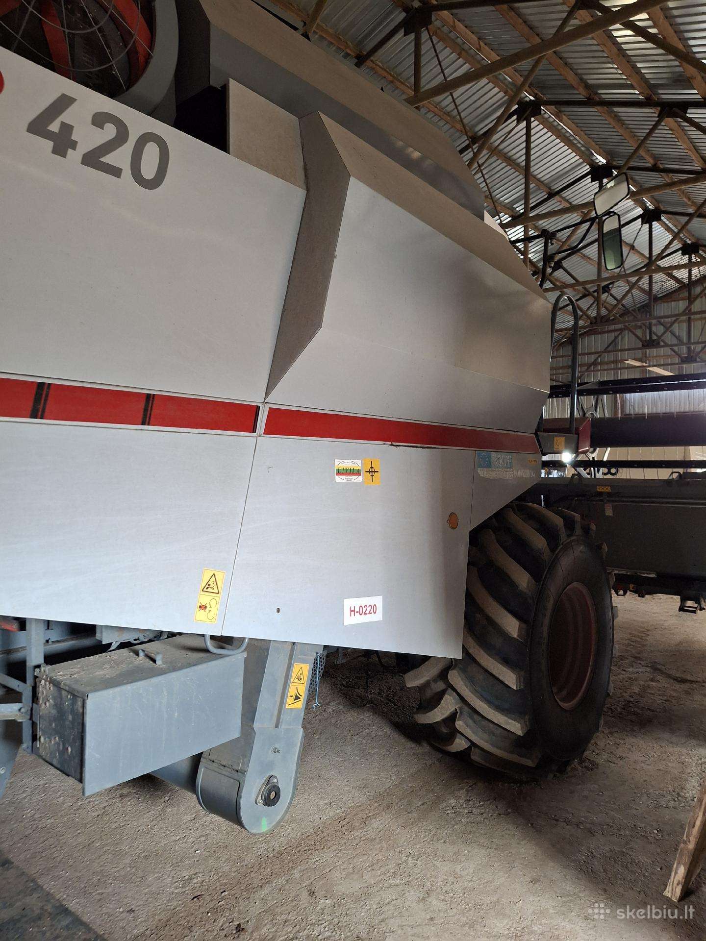 Vector 420, combine harvesters