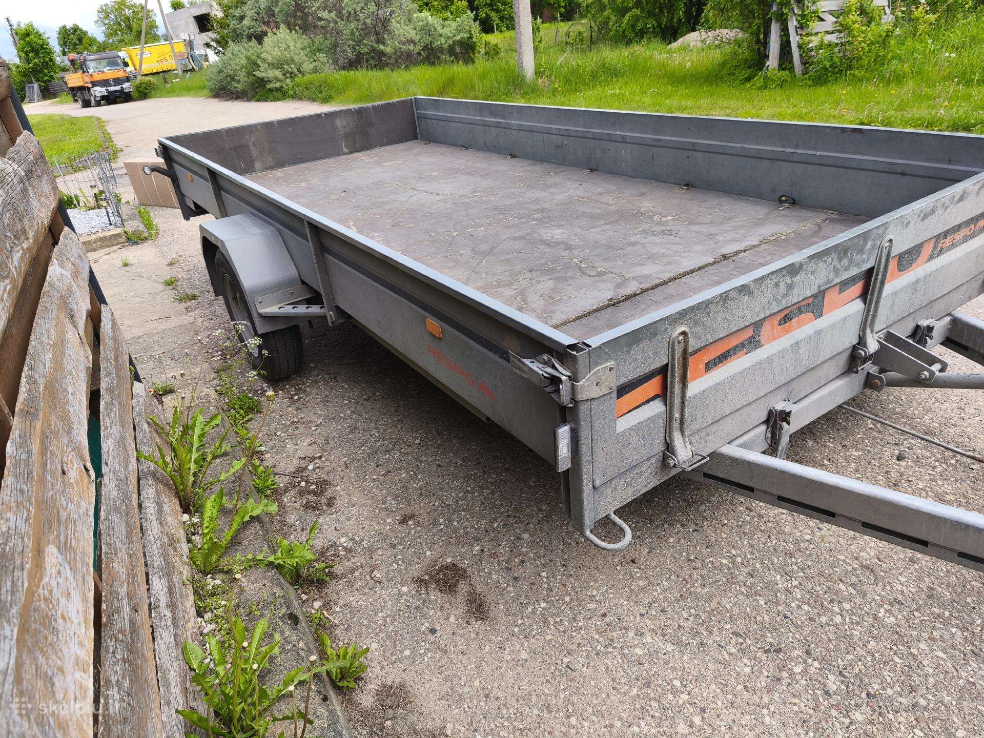 Respo, passenger car trailers