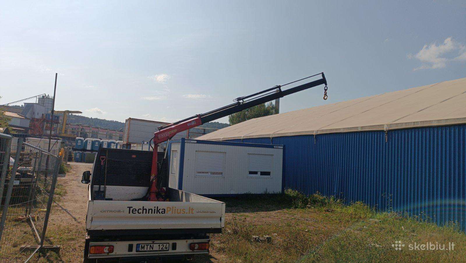 Krovinių pervežimas, mikroautobusas su kranu