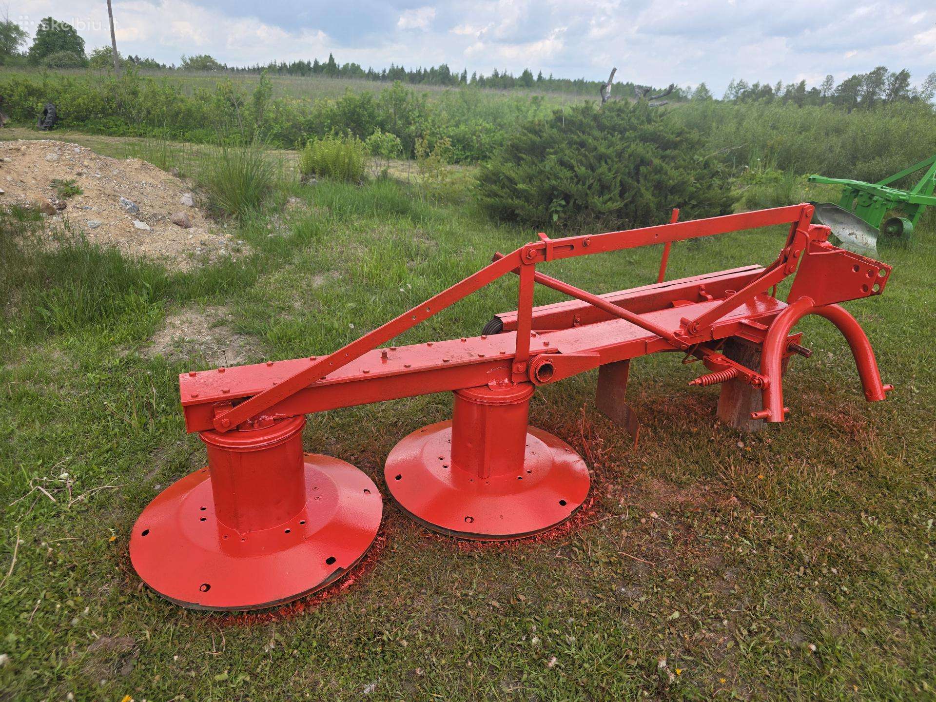 LTZ 40, traktoriai