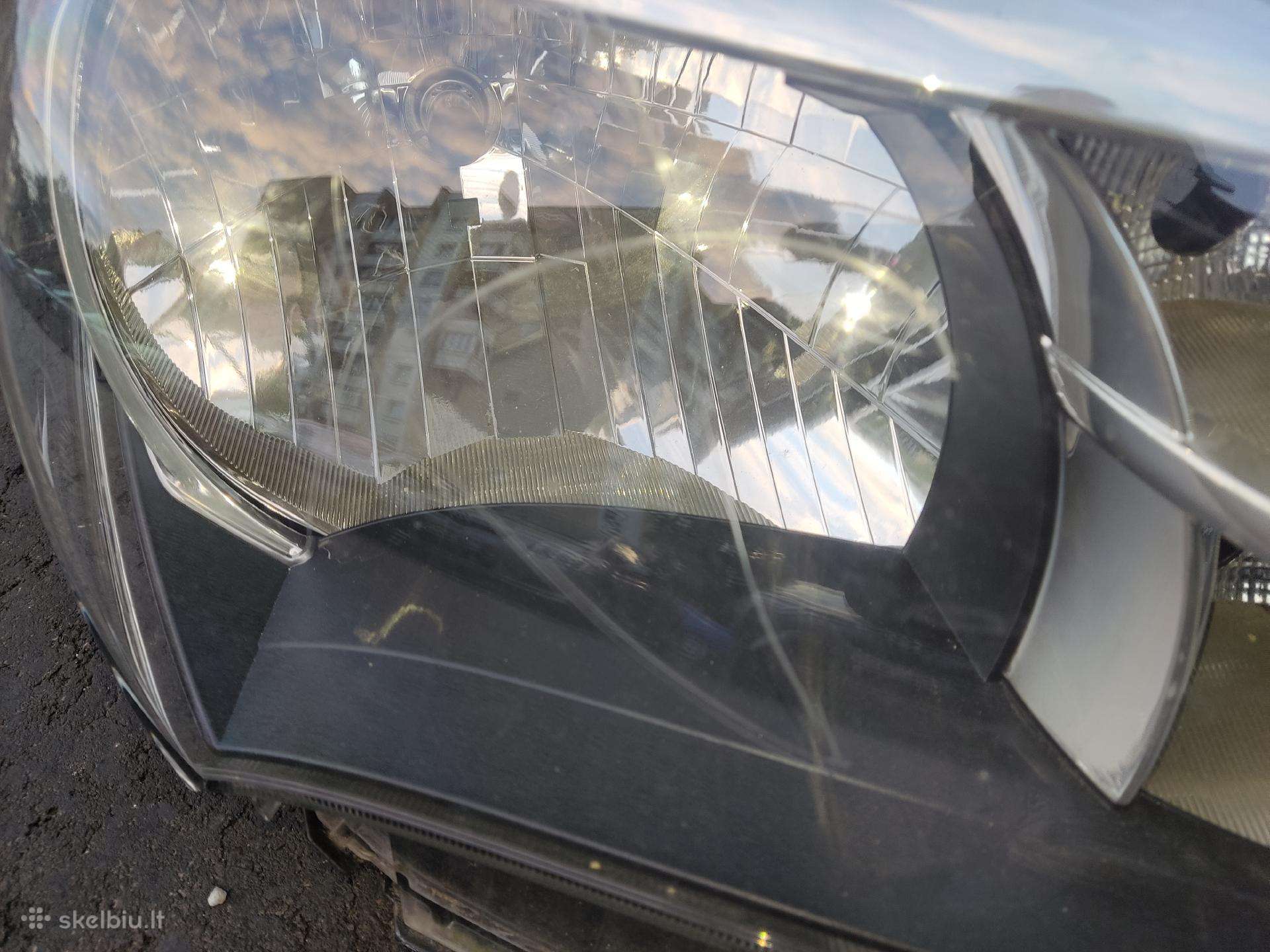 Toyota Yaris lights