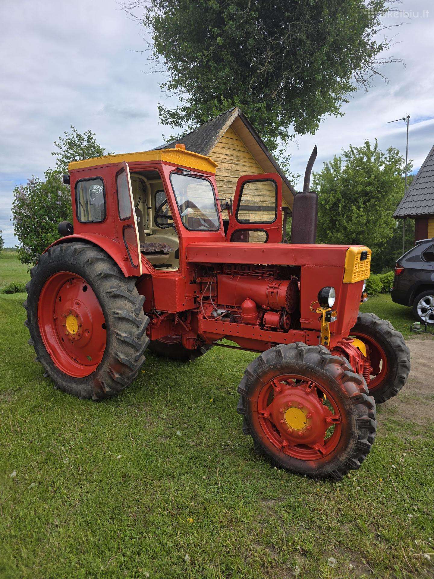 LTZ 40, traktoriai