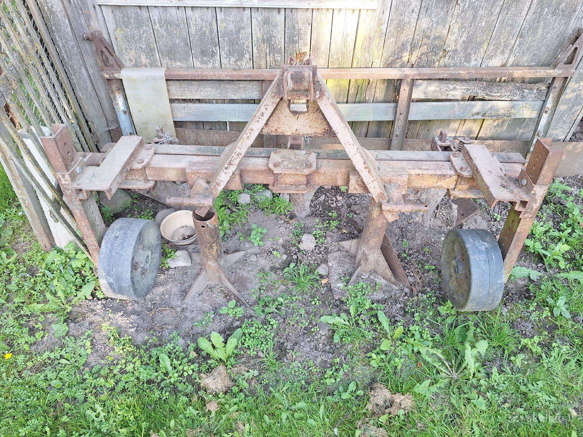CHTZ T-25FM, tractors