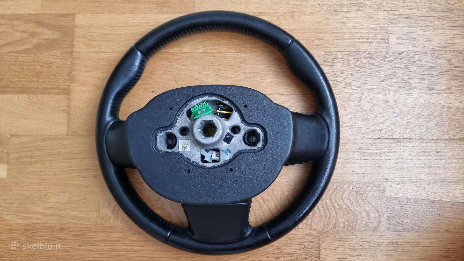 Volvo XC90 steering wheel