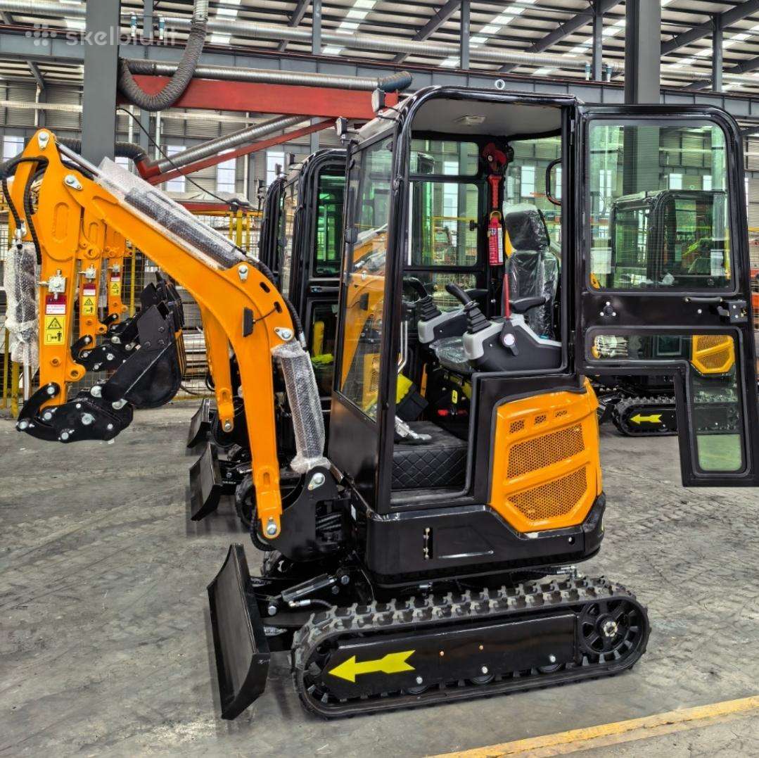 HT10B Falcon, mini excavator