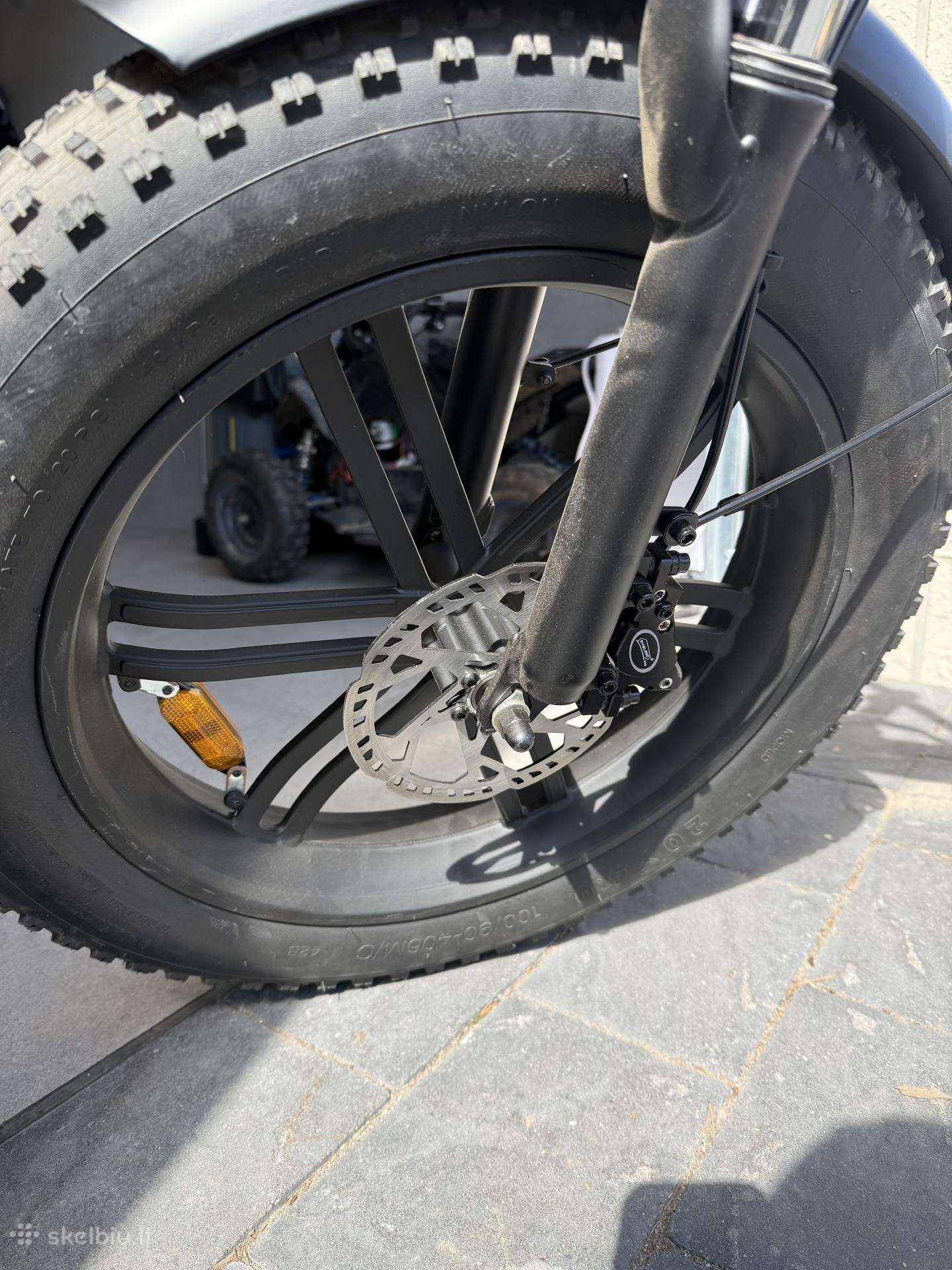 Hybrid bike ADO
