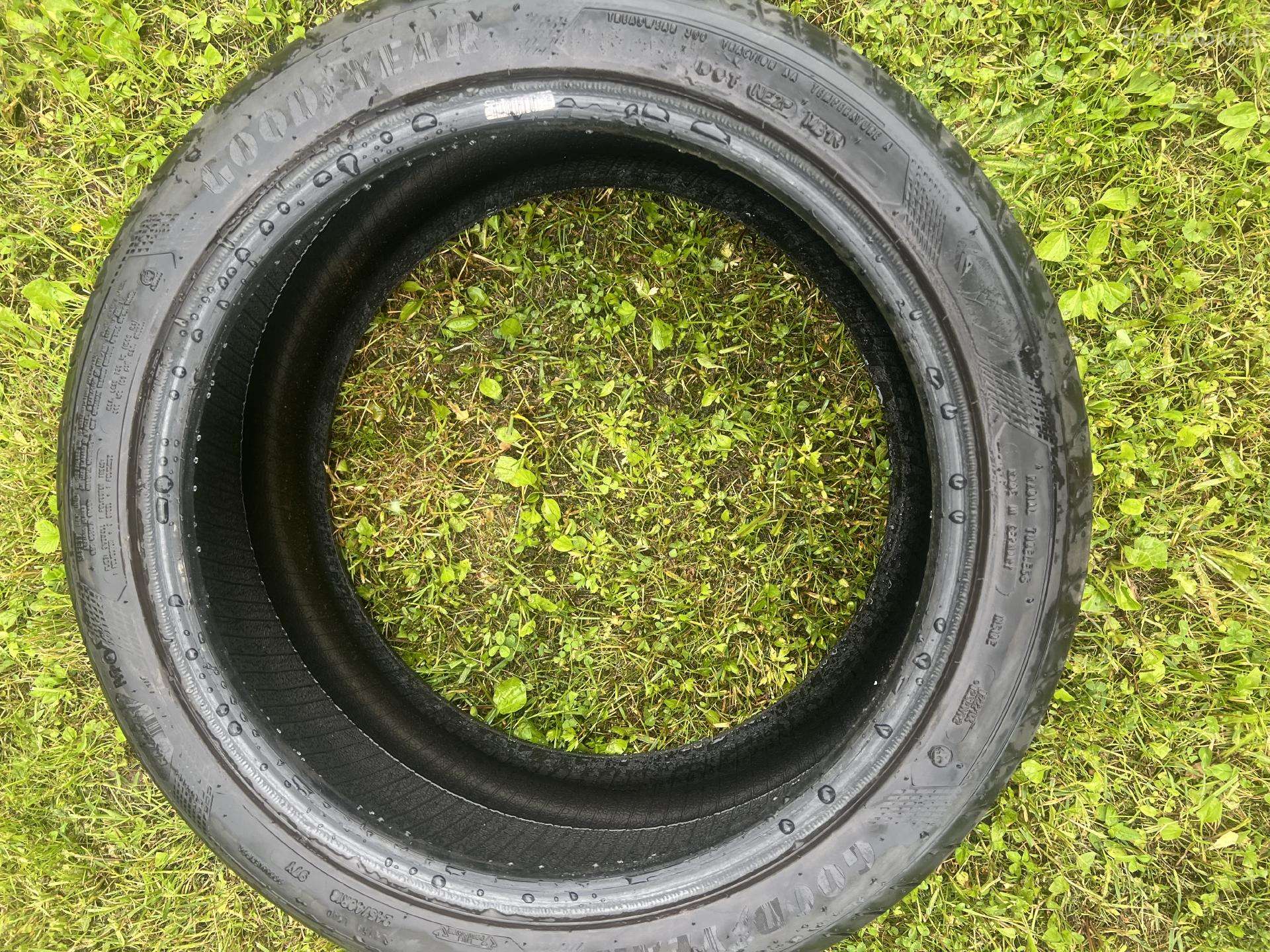 Goodyear, winter 245/40 R18