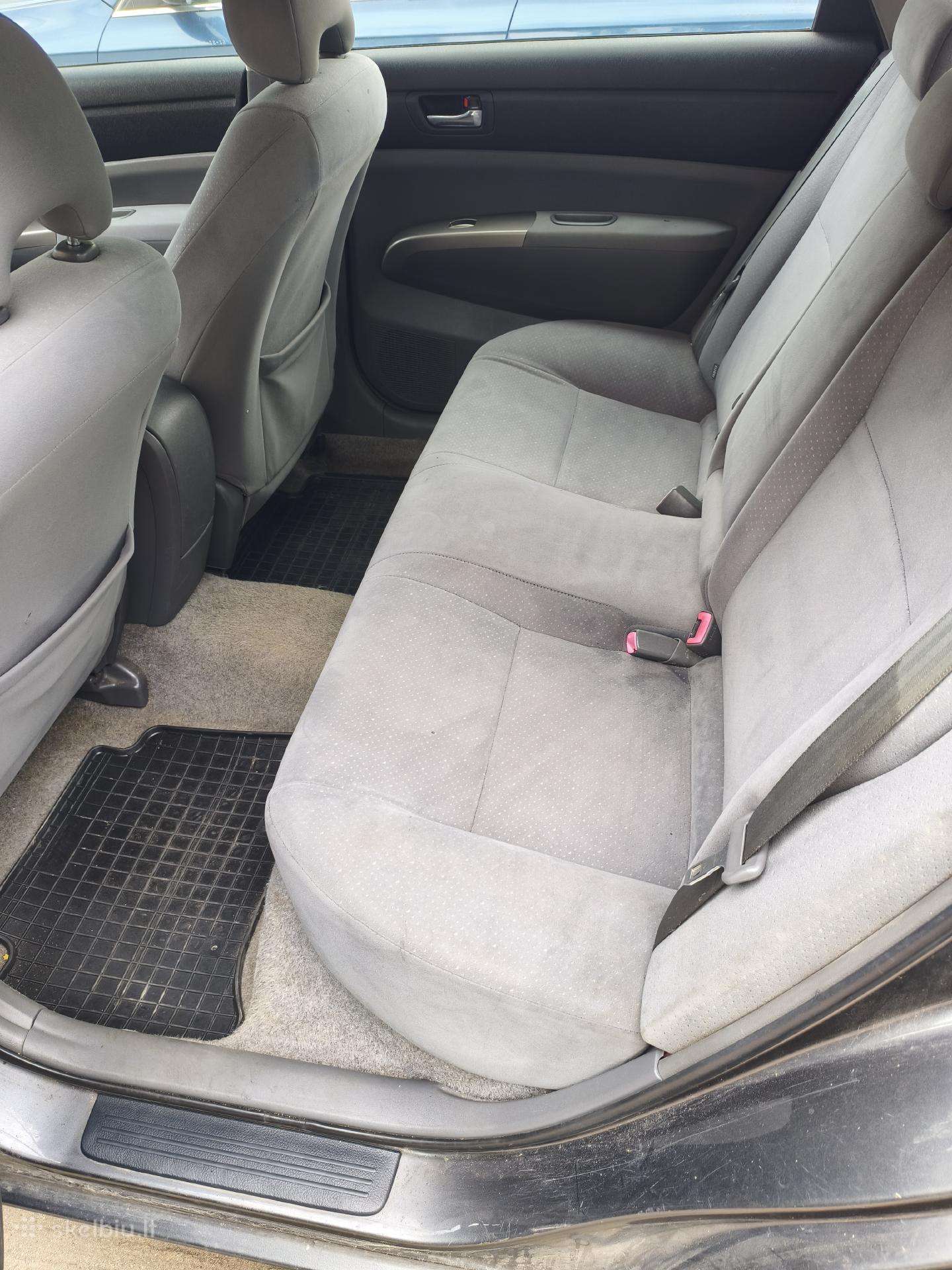 Toyota Prius, Хэтчбек