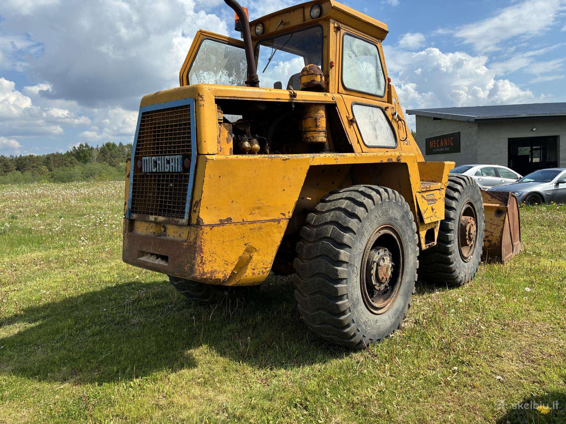 -Kita- Michigan, frontal loader