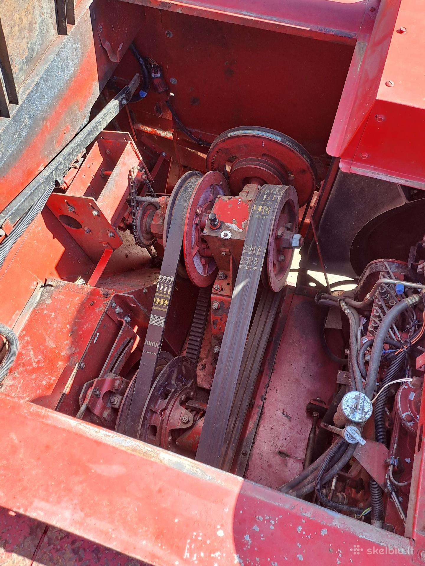 Case-IH 2388, kombainai