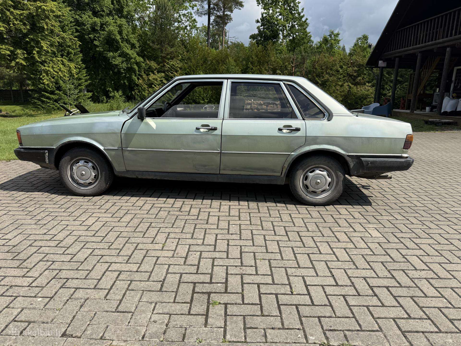 Audi 80, 1.6 l., Седан