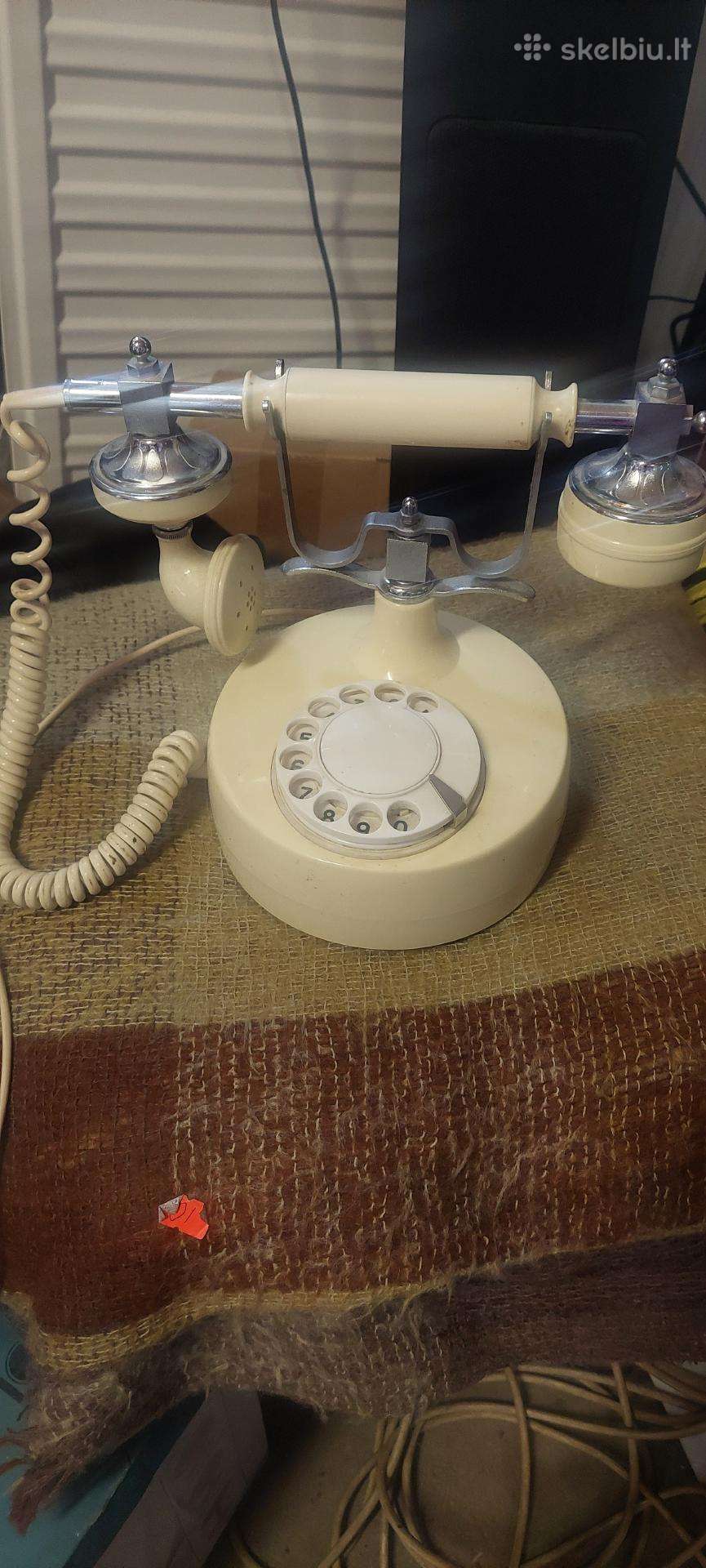 Retro telefonas