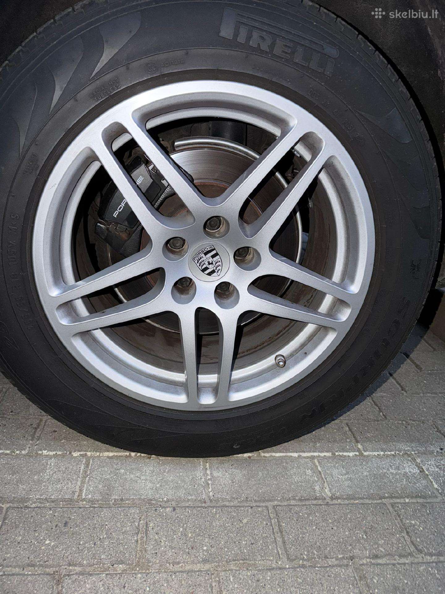 Pirelli, universalios 235/60 R18