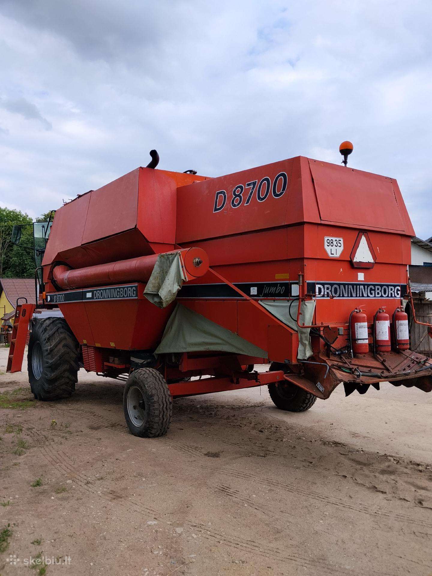 Dronningborg 8700, комбайны
