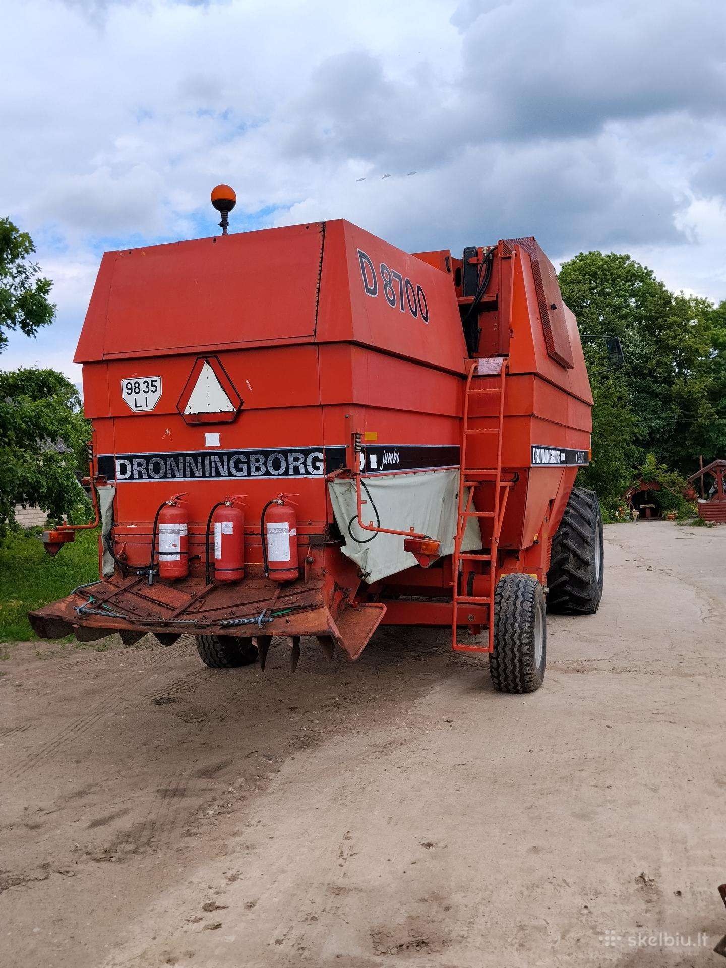 Dronningborg 8700, комбайны