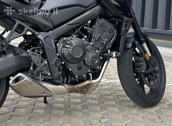 Honda CB, street / classic