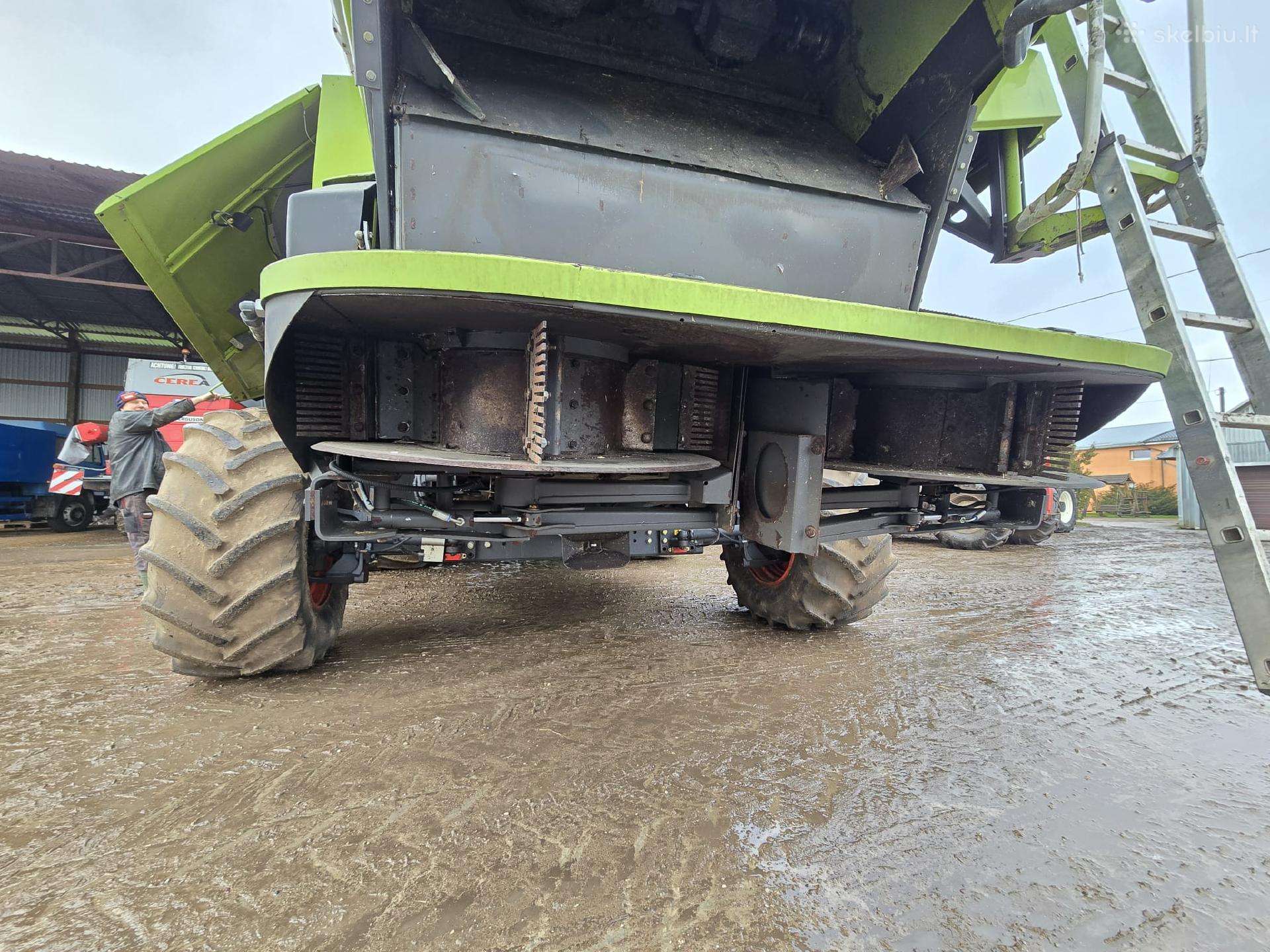 Claas Lexion 600, combine harvesters