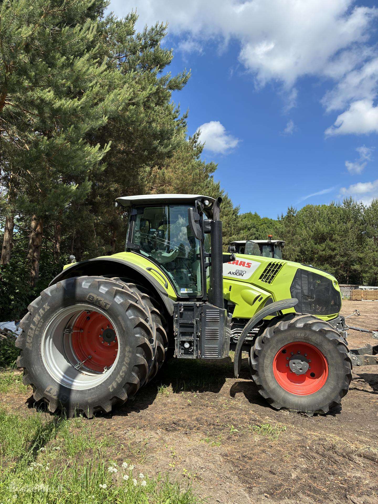 Claas 830, traktoriai