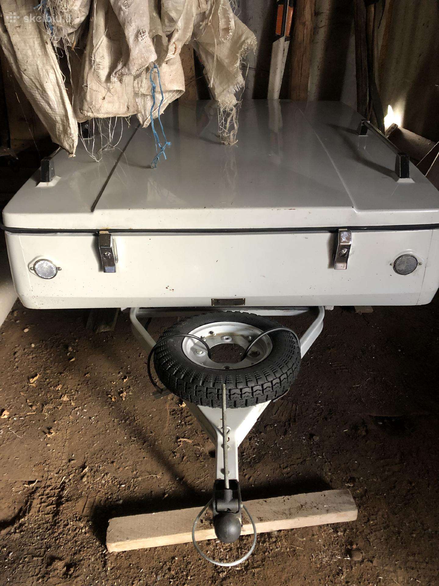 WEEKEND, passenger car trailers