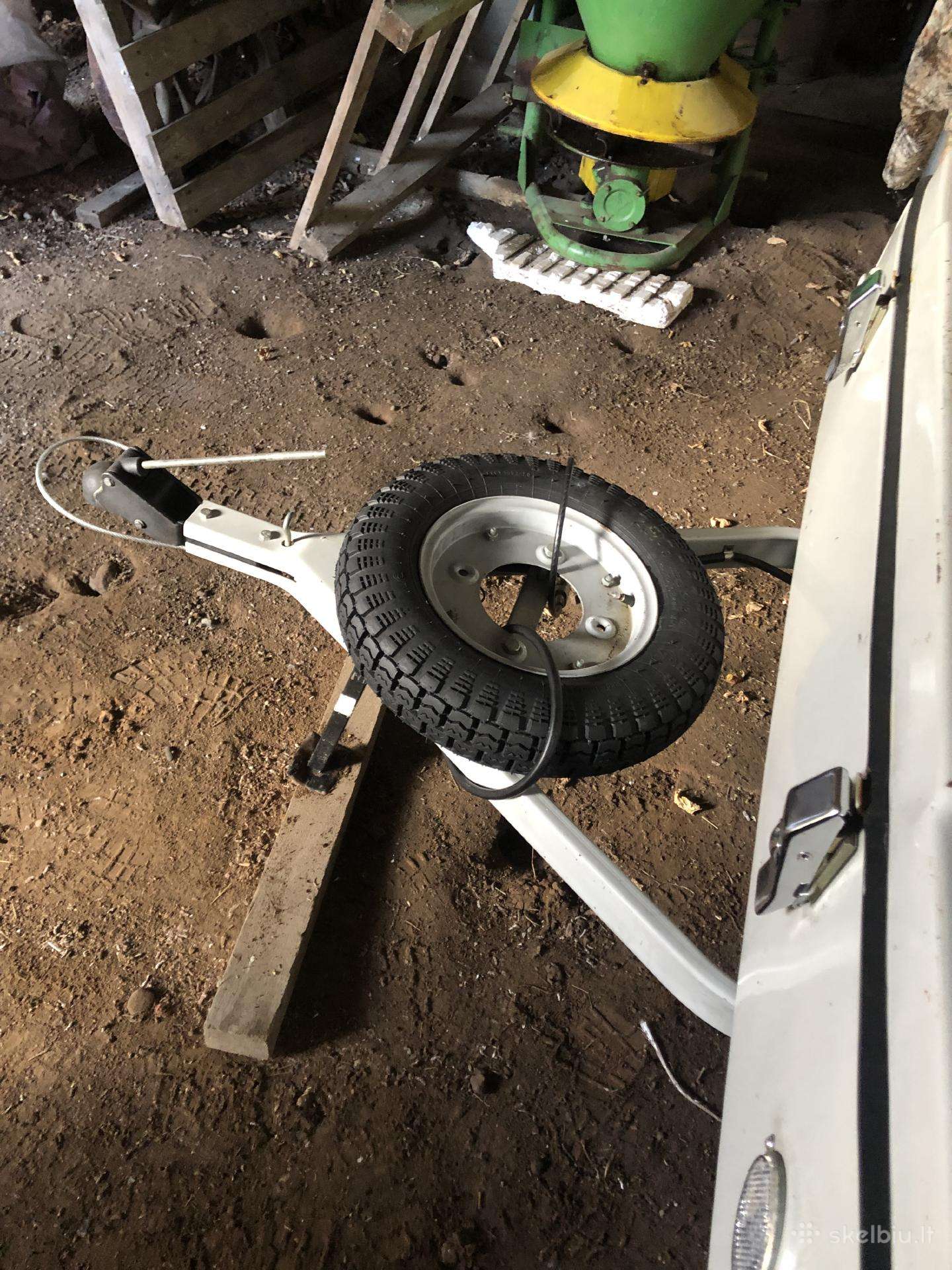 WEEKEND, passenger car trailers
