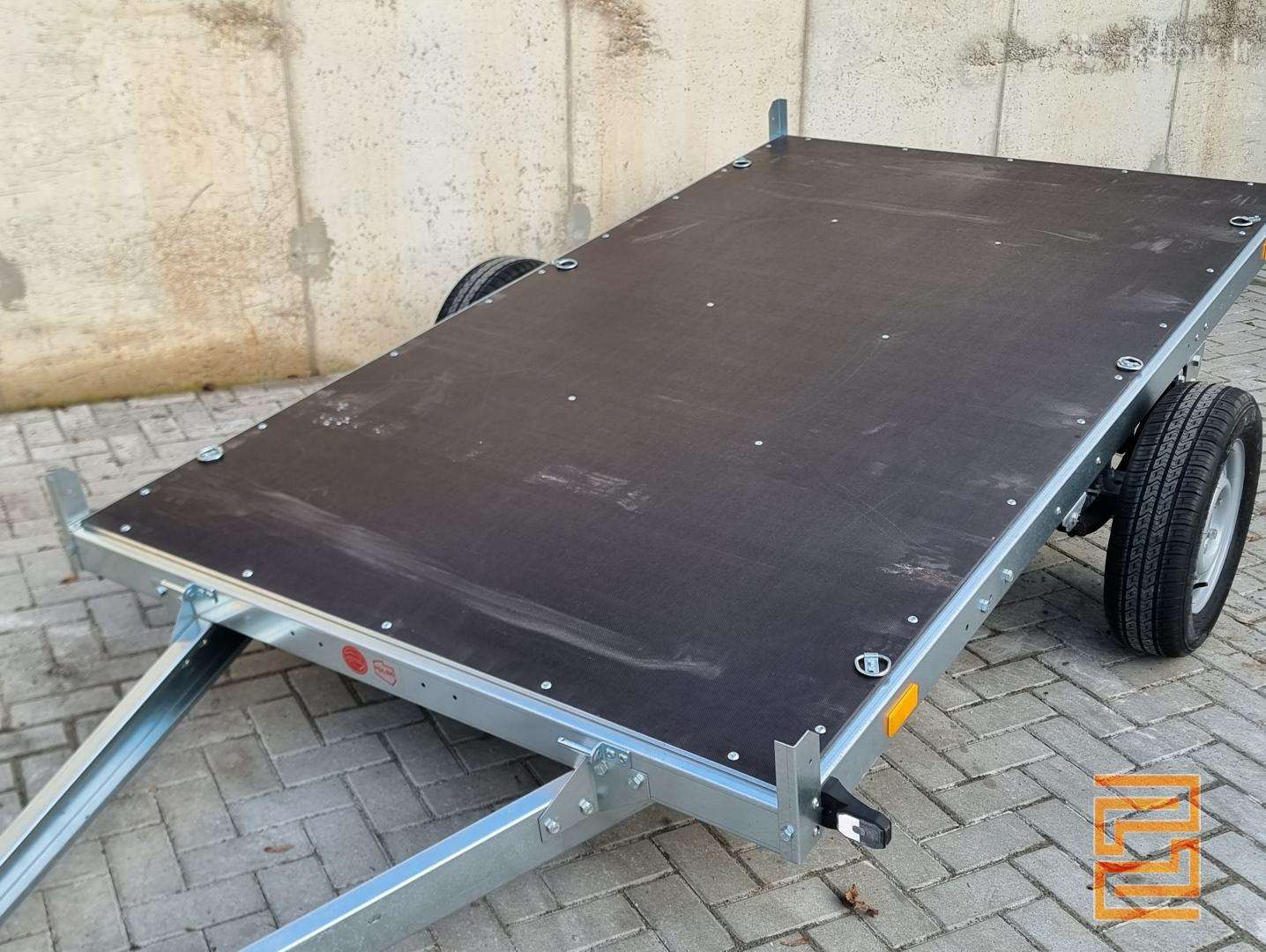 -Kita-, passenger car trailers