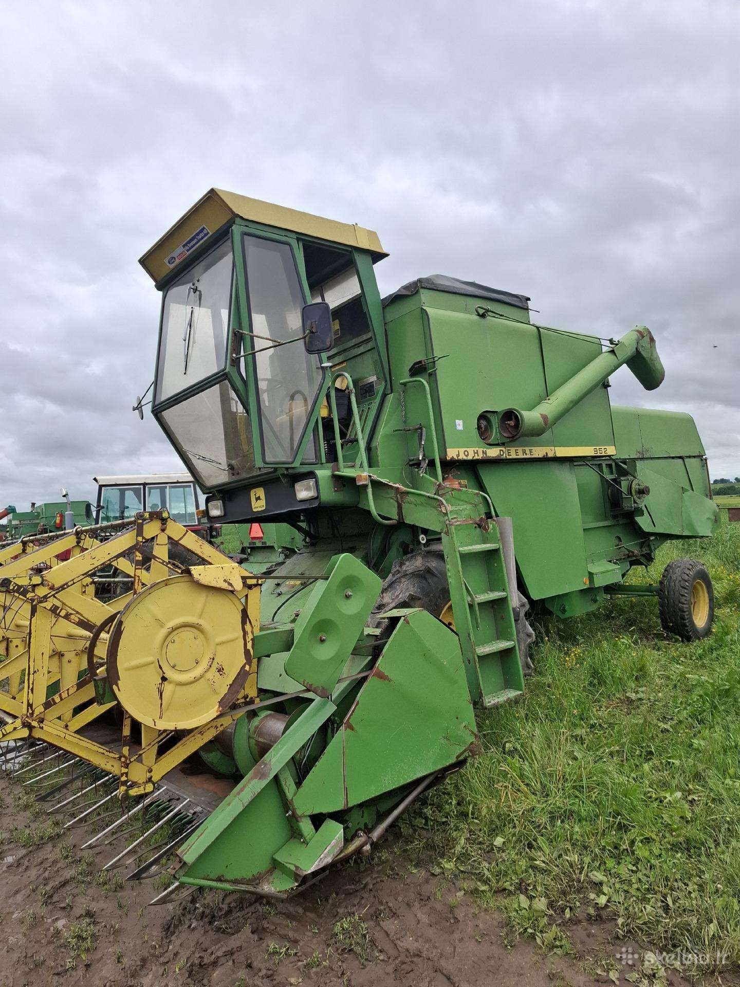 John Deere 952, kombainai