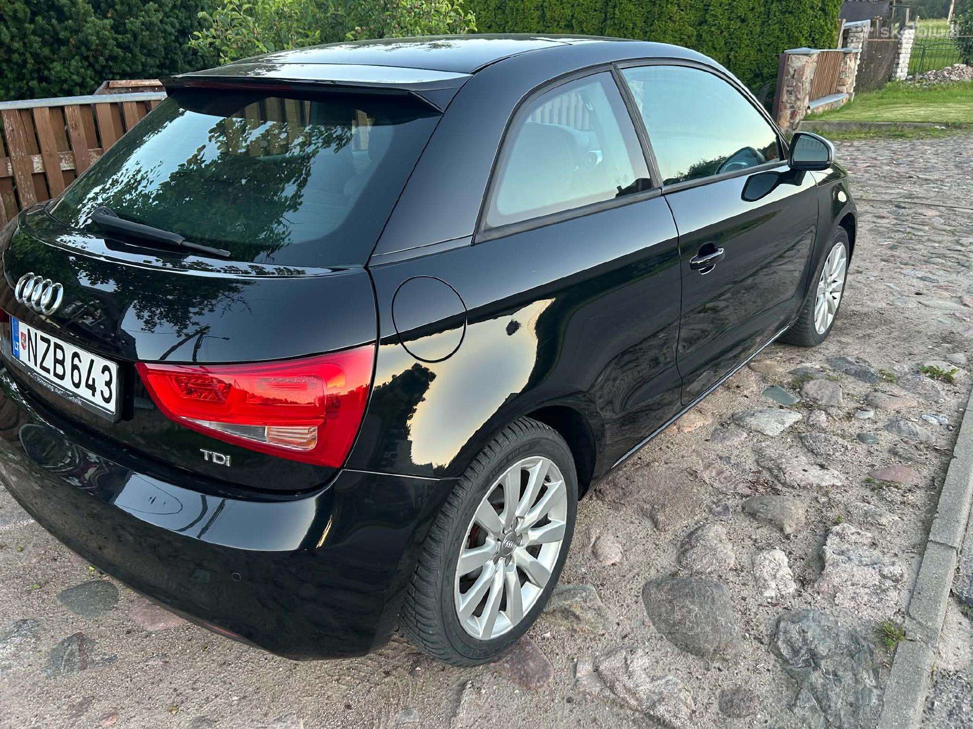Audi A1, 1.6 l., Купе (coupe)