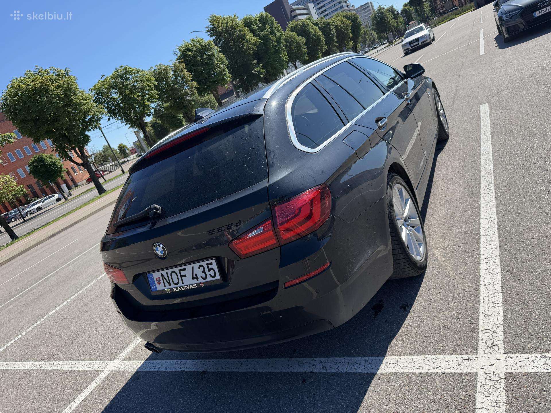 BMW 520, universalas
