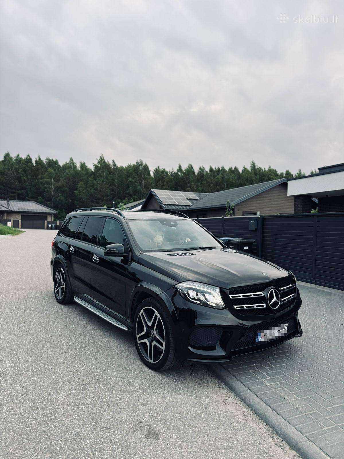 Mercedes-Benz GLS550, off-road / crossover
