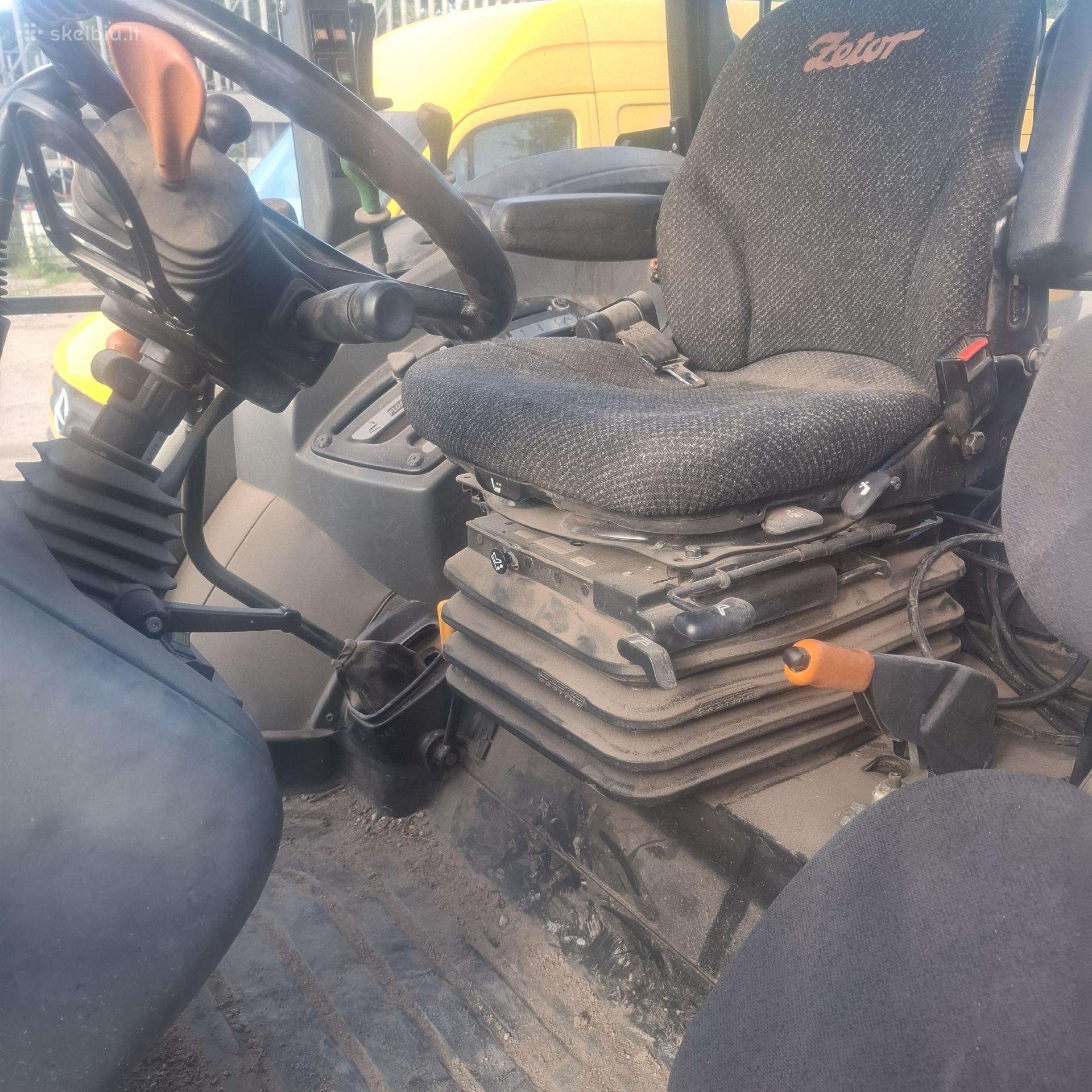 Zetor Proxima HS 120, traktoriai