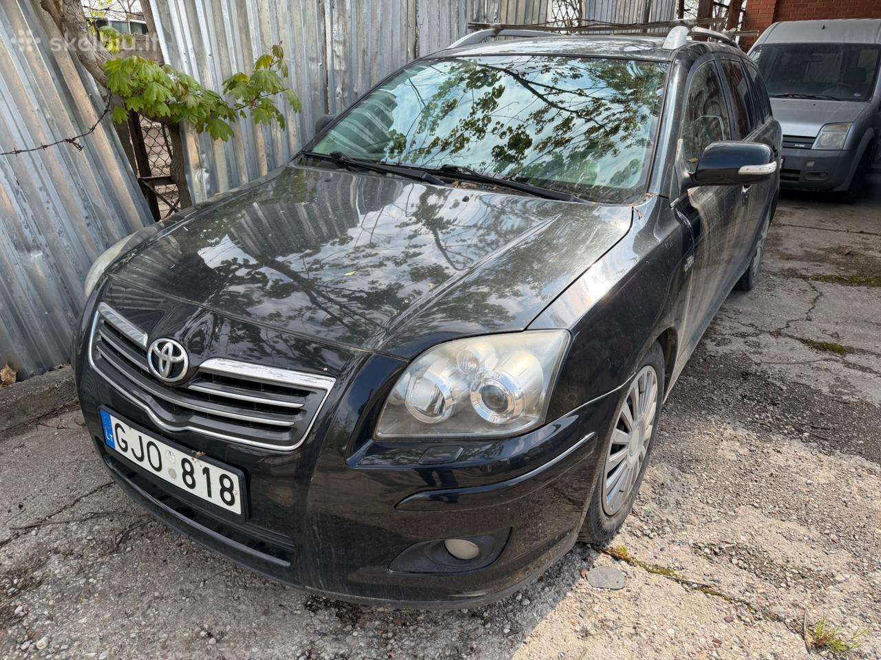 Toyota Avensis (med-2)