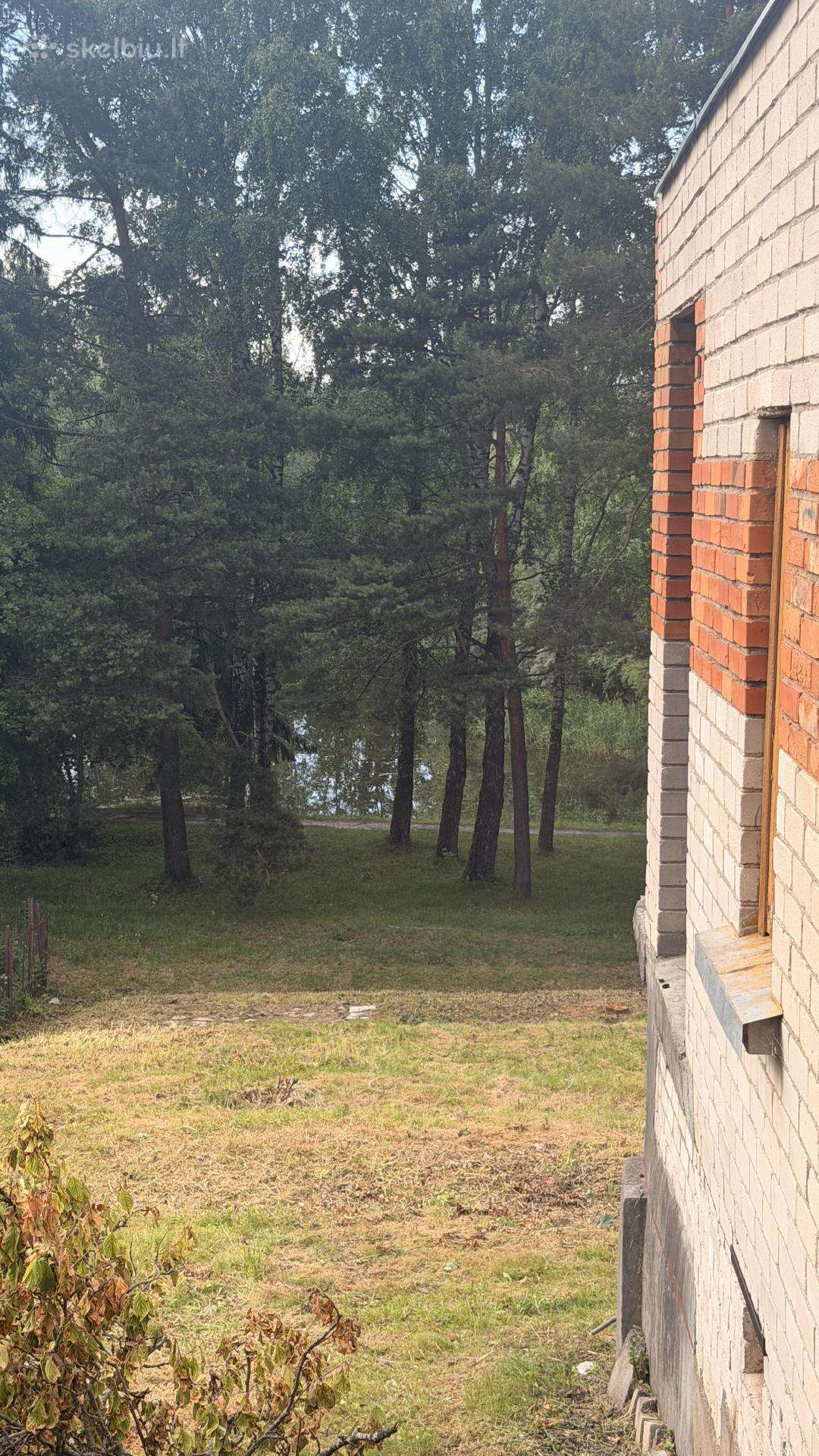 Prie Kauno mariu, sklypas ir namas su tvenkiniu