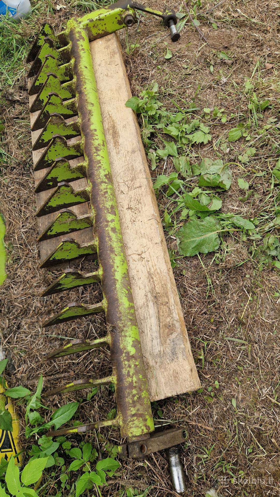 Claas 250, presai