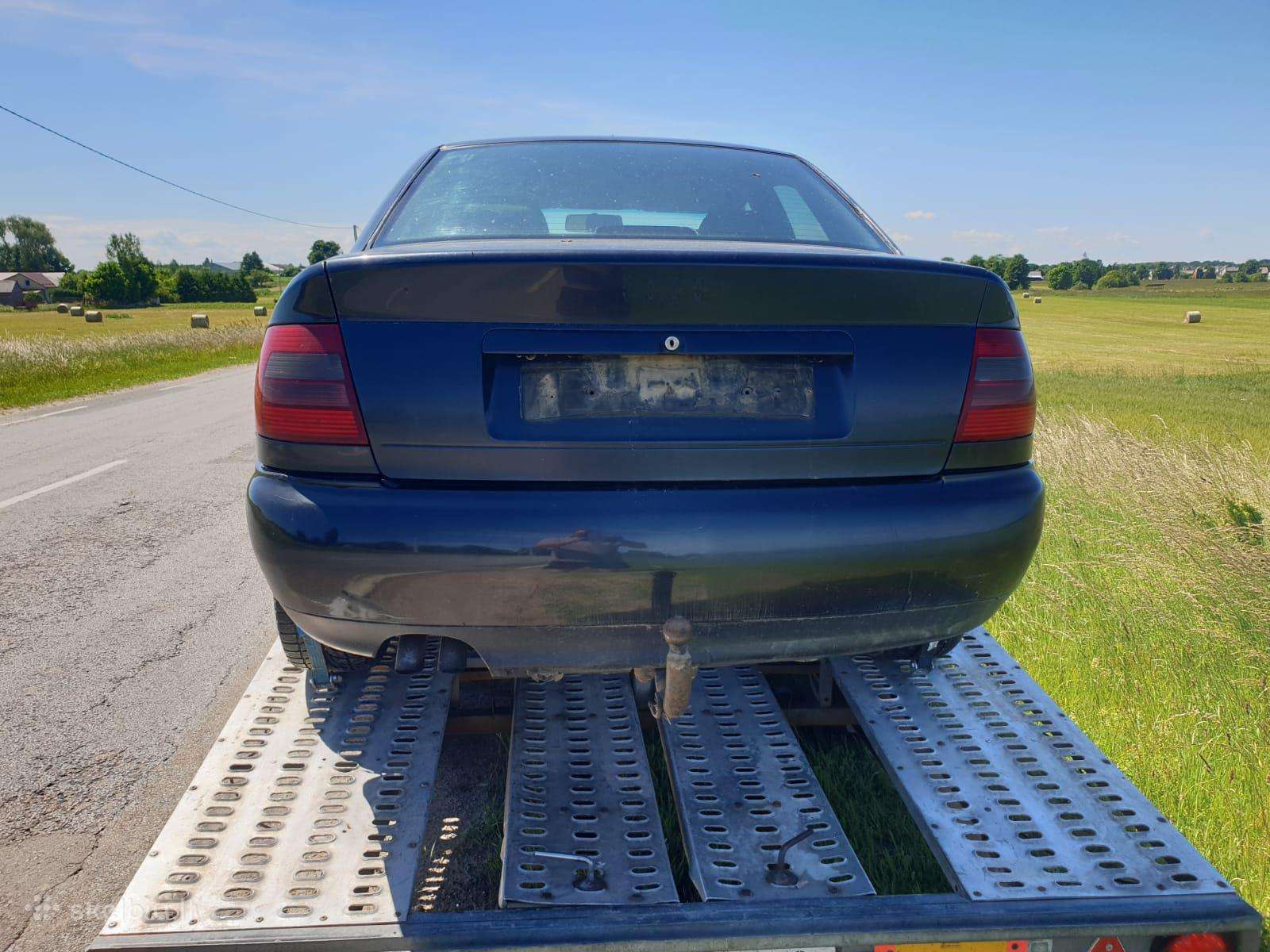 Audi A4 dalimis. Audi a4 b5 dalimis