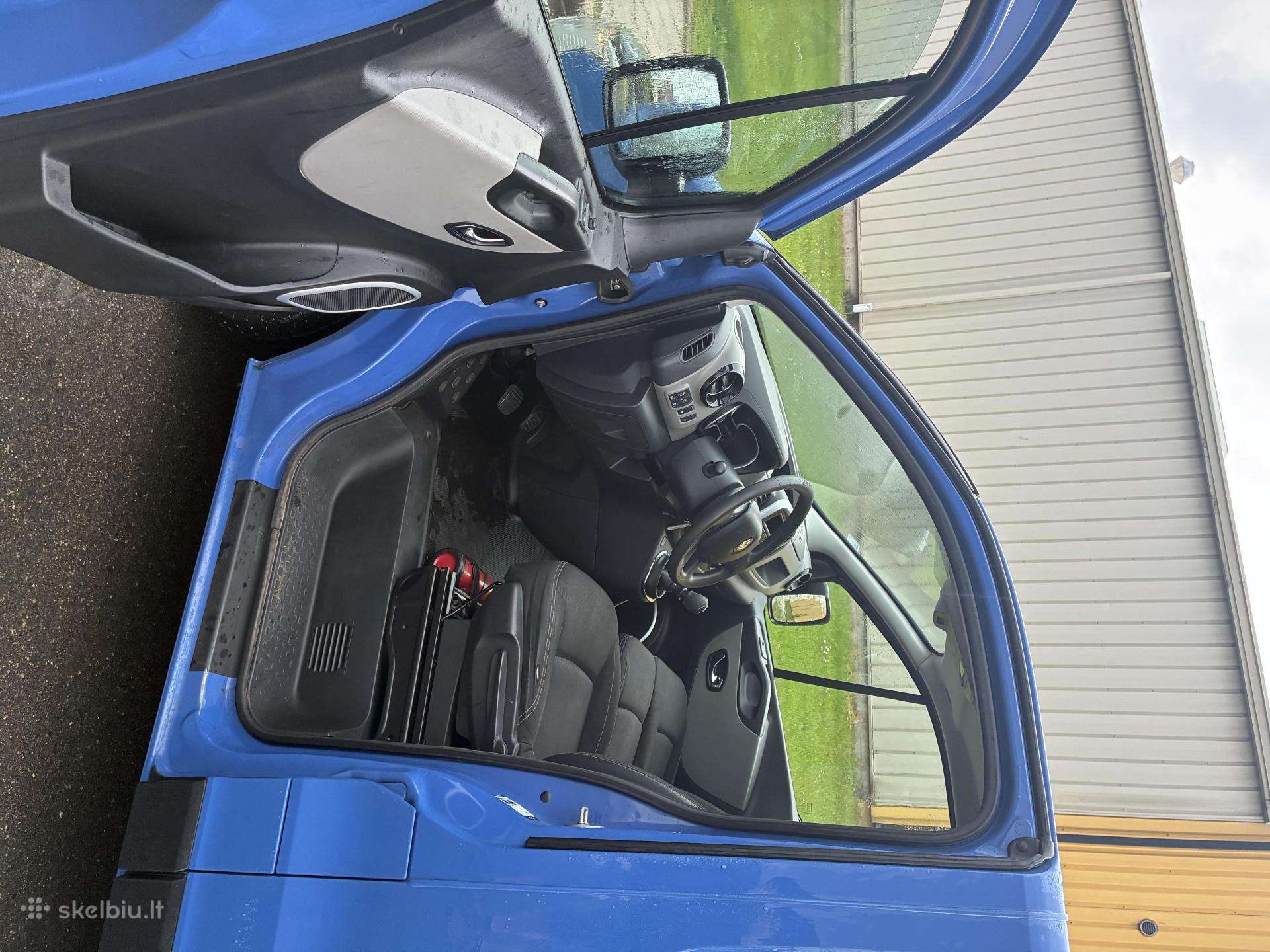 Renault Trafic, cargo van
