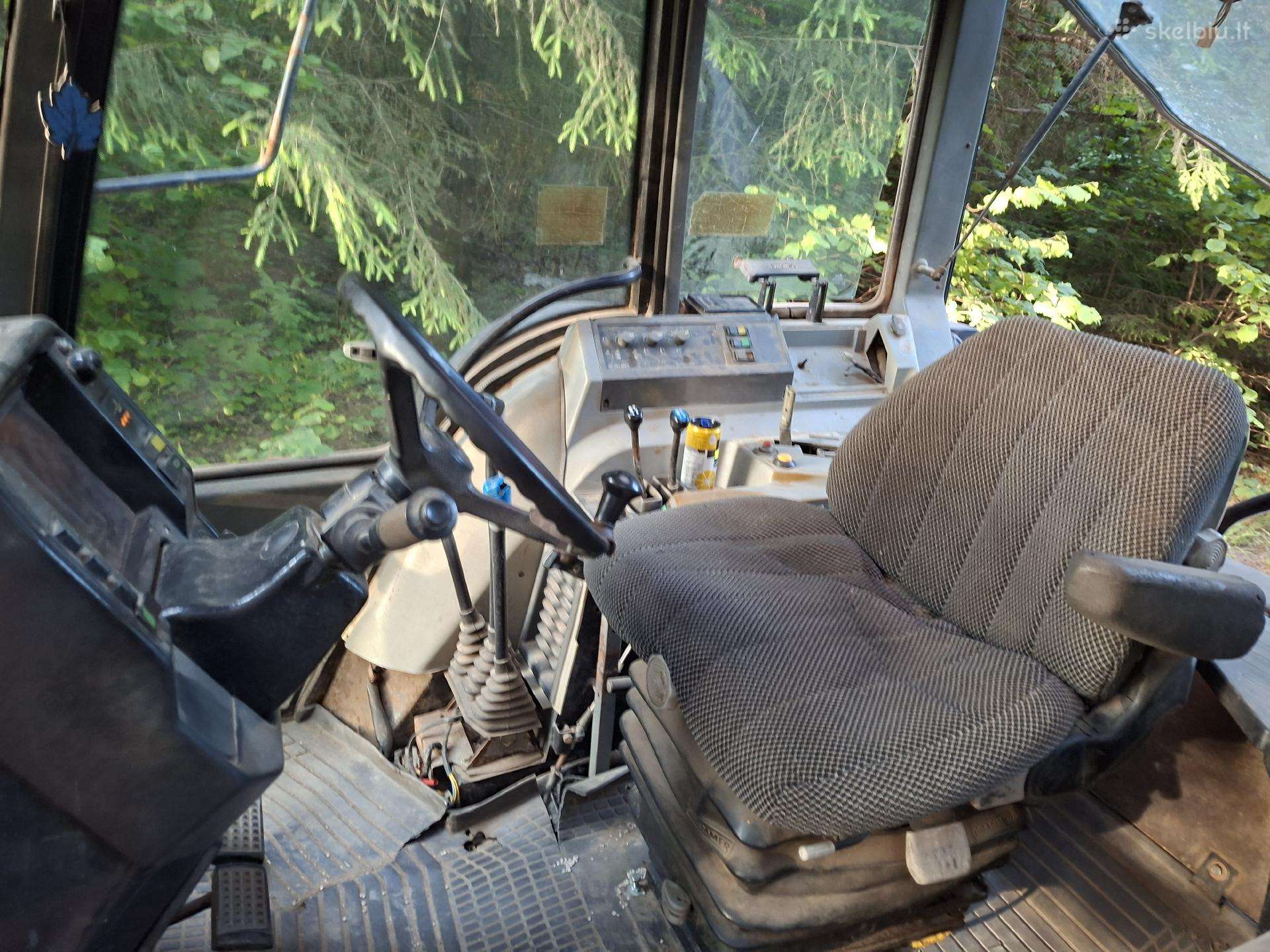 Valtra 6400, traktori