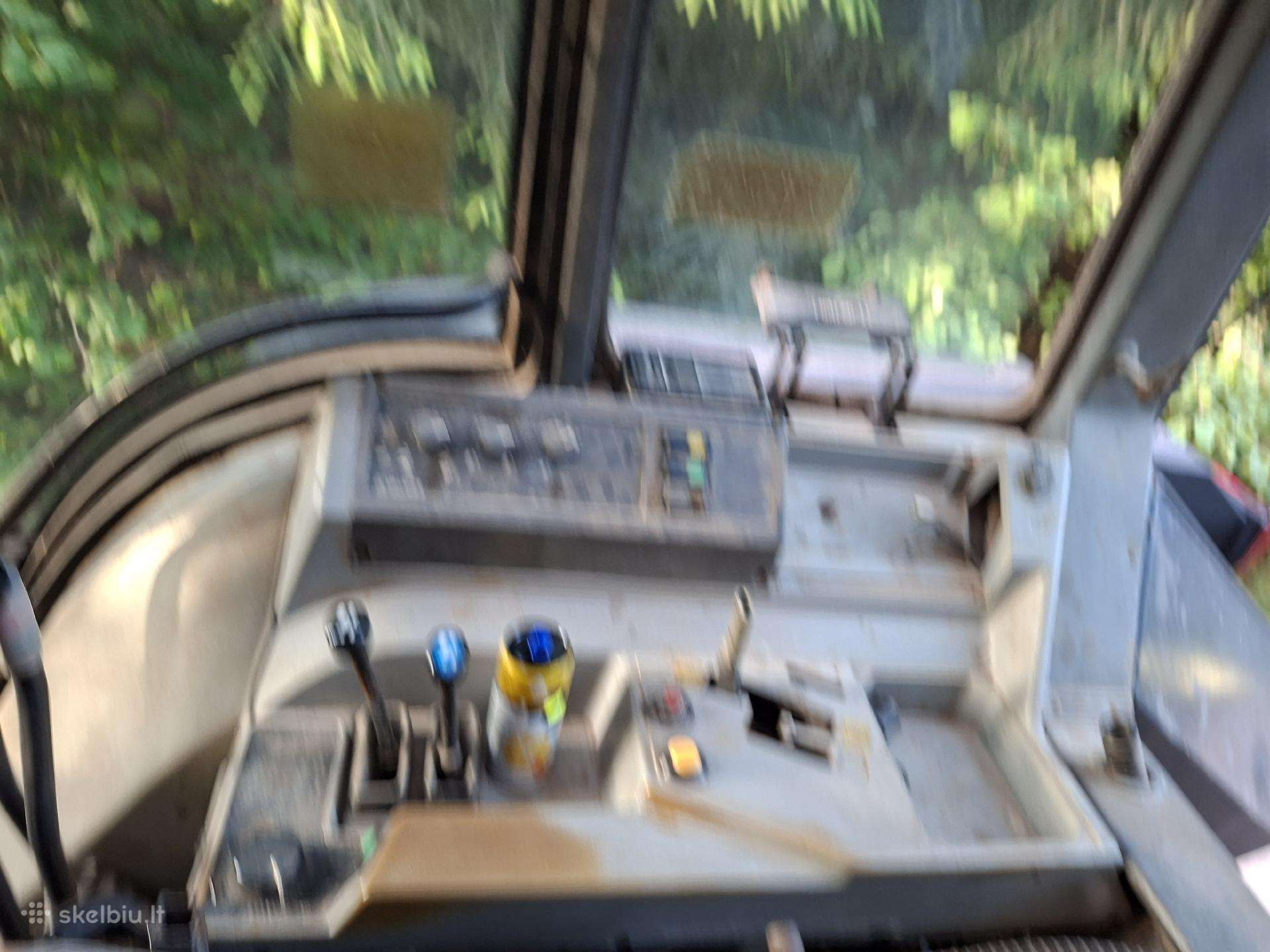 Valtra 6400, traktori