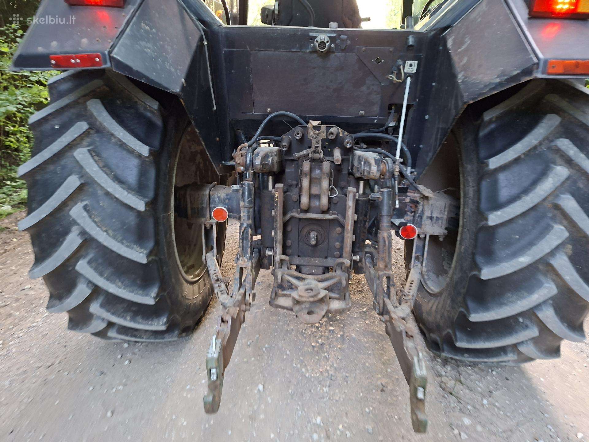 Valtra 6400, traktori